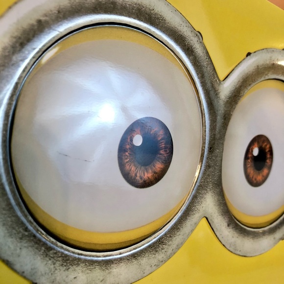 Lot Minion Despicable Me 2 lunchbox goggles and 2 Bob Carl blink toys - Picture 7 of 12